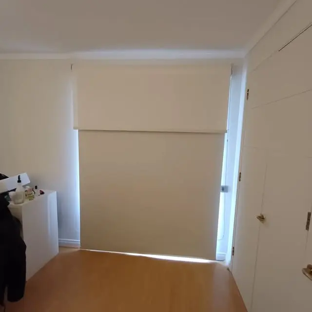 Cortinas roller instaladas por Full Roller en casa de un cliente