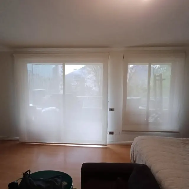 Cortinas roller instaladas por Full Roller en casa de un cliente