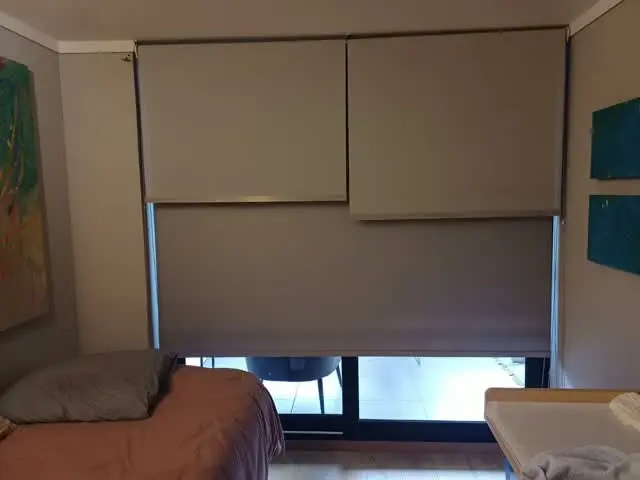 Cortinas roller instaladas por Full Roller en casa de un cliente